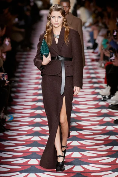 Look 6